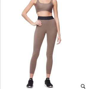 Good American Icon Leggings